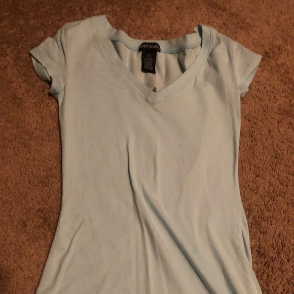 Light Blue T-shirt - Picture 1 of 2